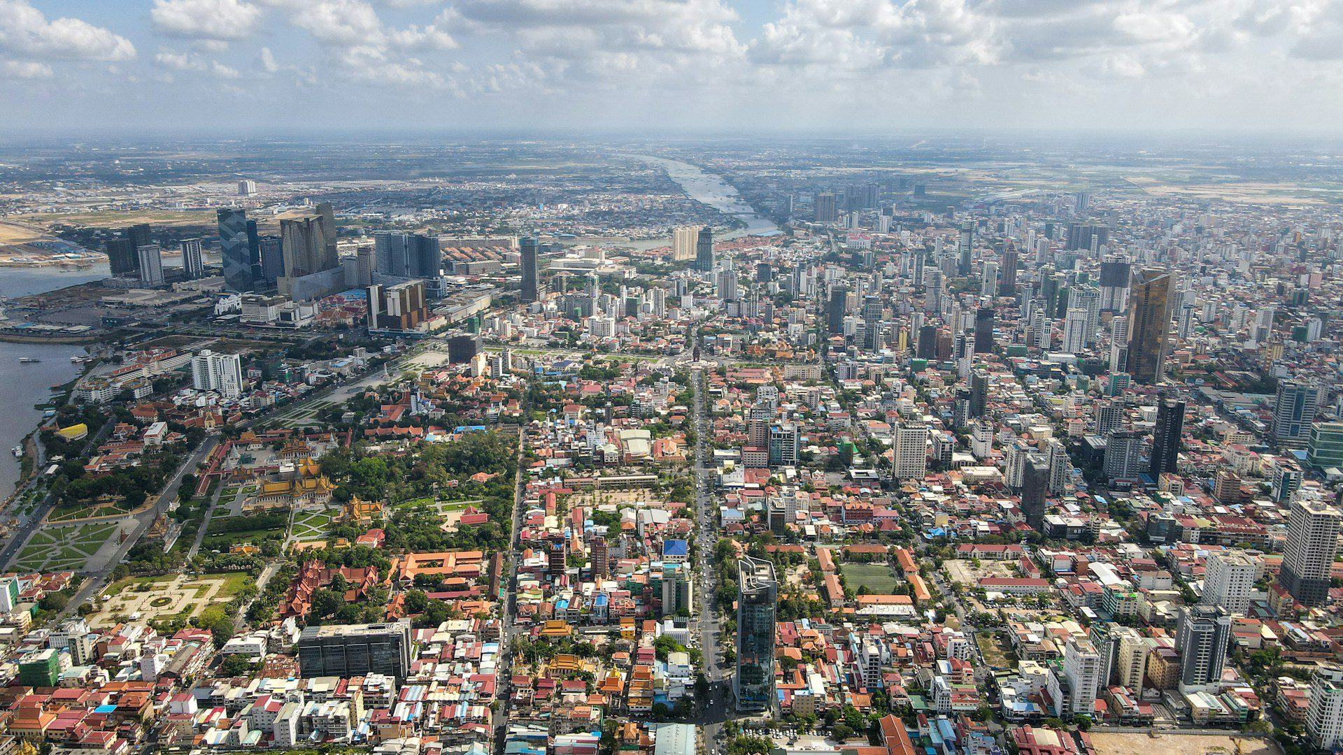 A Tale of Two Cities: Comparing Phnom Penh and Siem Reap